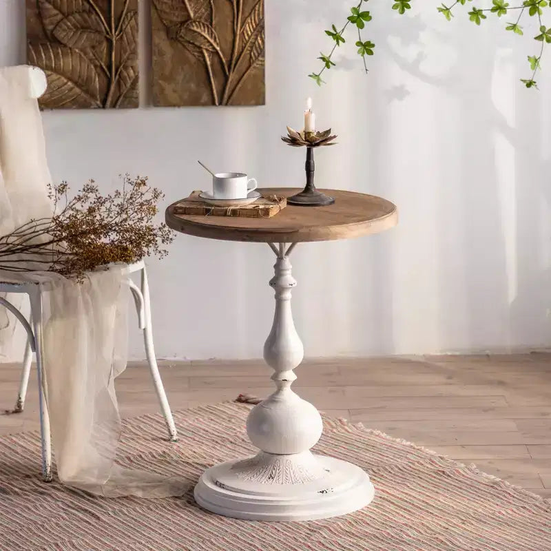 Table d'appoint sur pied noir et blanc